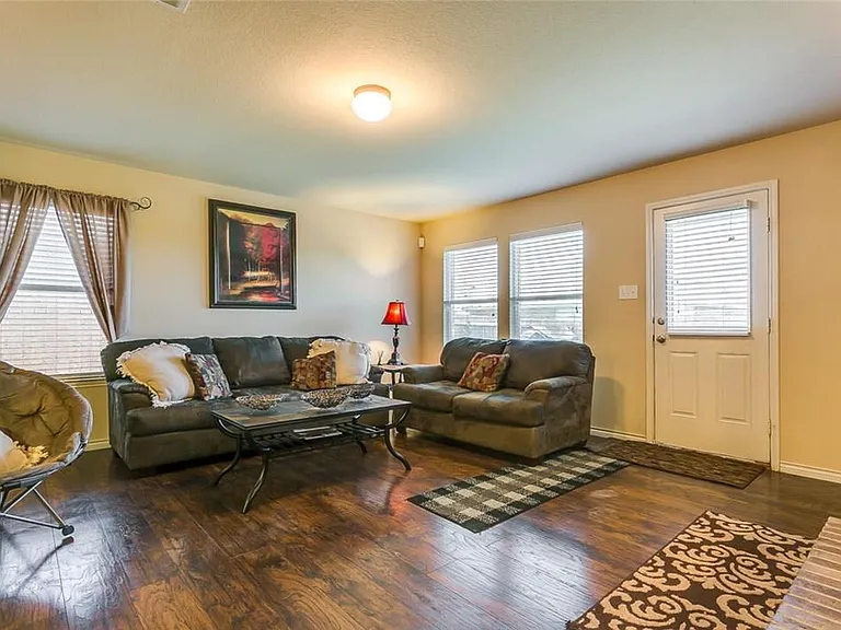 8832 Elk Creek Ln — Photo 23