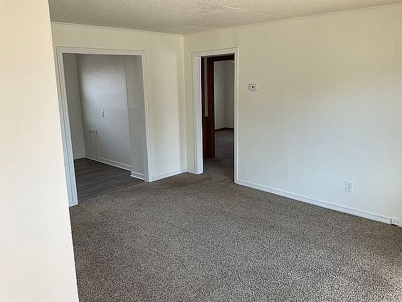 5th image of 2214 E Eucalyptus Ave