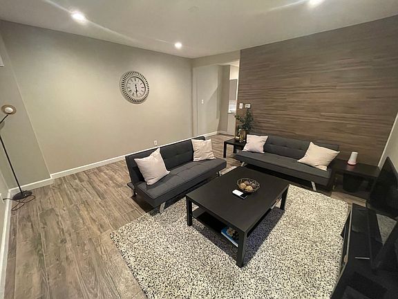 2nd image of 32 E Regent St