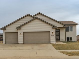 4846 Lionhart Dr NW, Rochester, MN 55901