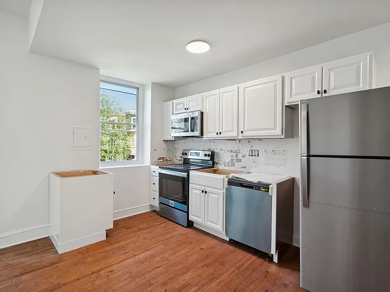4815 Baltimore Ave — Photo 9