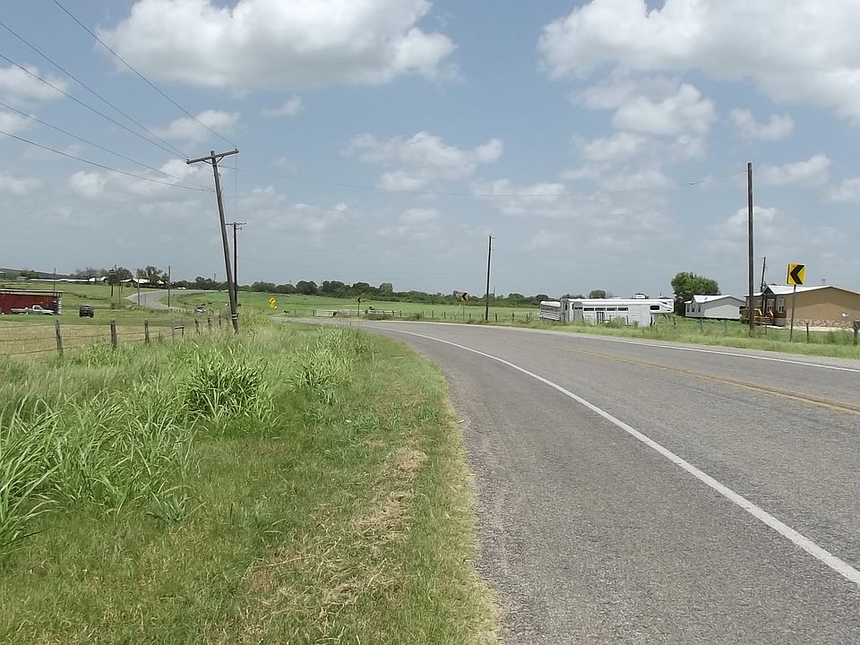 1st image of 18551 Fm 471 S