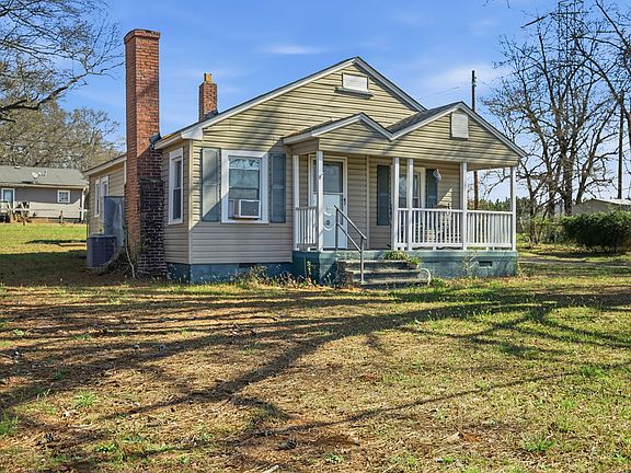 2nd image of 3212 Dixon Rd