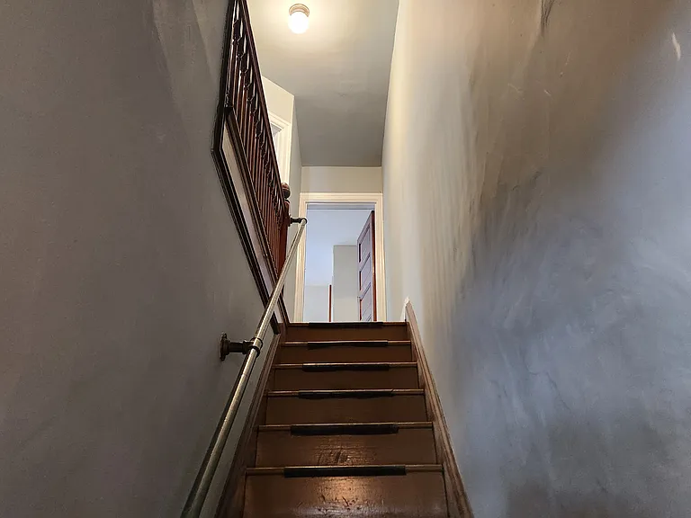 450 Pennsylvania Ave — Photo 13