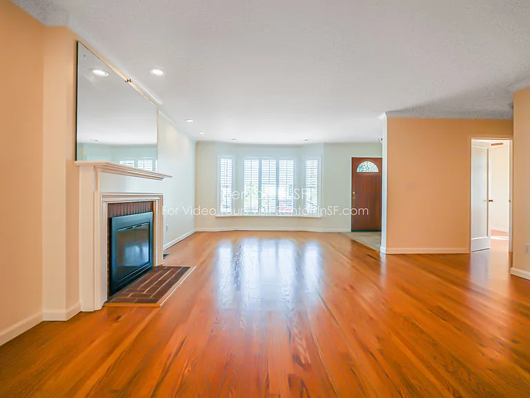 1677 Holly Ave — Photo 4