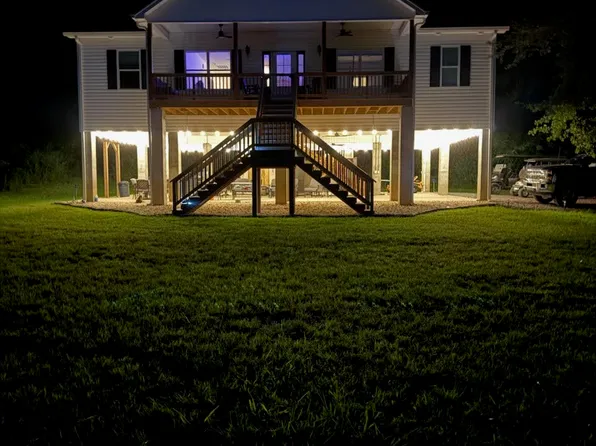 627 Living Waters Dr, Great Falls, SC 29055