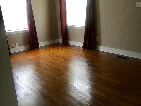 4th image of 2101 Belvoir Ave
