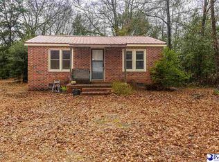 2402 W Old Camden Rd, Hartsville, SC 29550