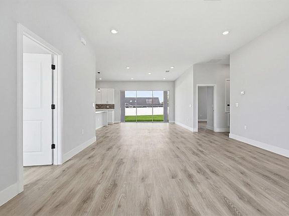 5th image of 13715 SW 38th Ct