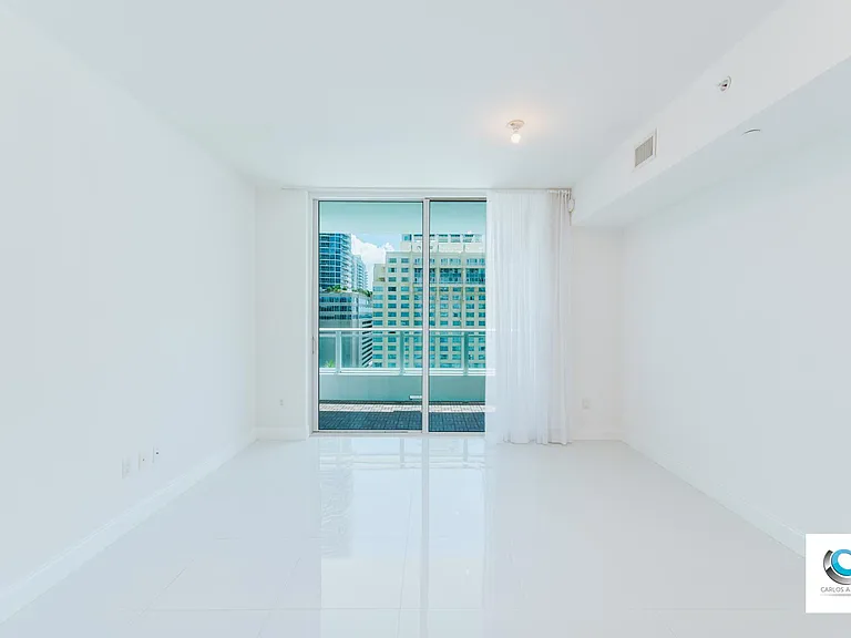 1080 Brickell Ave — Photo 14