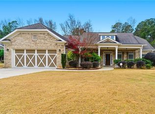 2597 Misty Rose Ln, Loganville, GA 30052