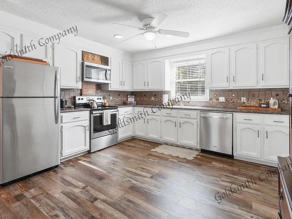 106 Saddletree Pl