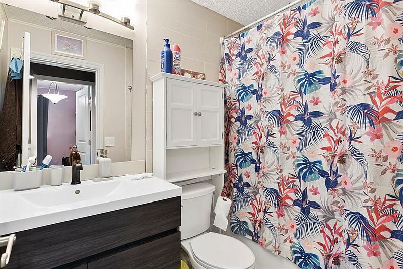 Calgary House for rent - 4 Bedrooms — photo 13