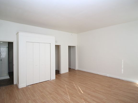 4th image of 1015 Saint Paul St APT 3R