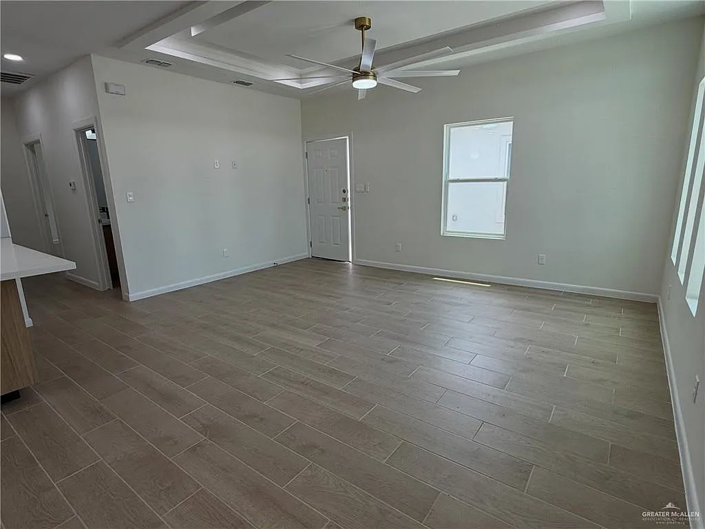 2 bed, 2.0 bath, 1015 sqft, $1,150 — Photo 2