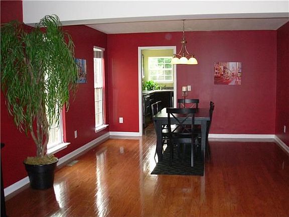 Gleaming hardwoods!!
