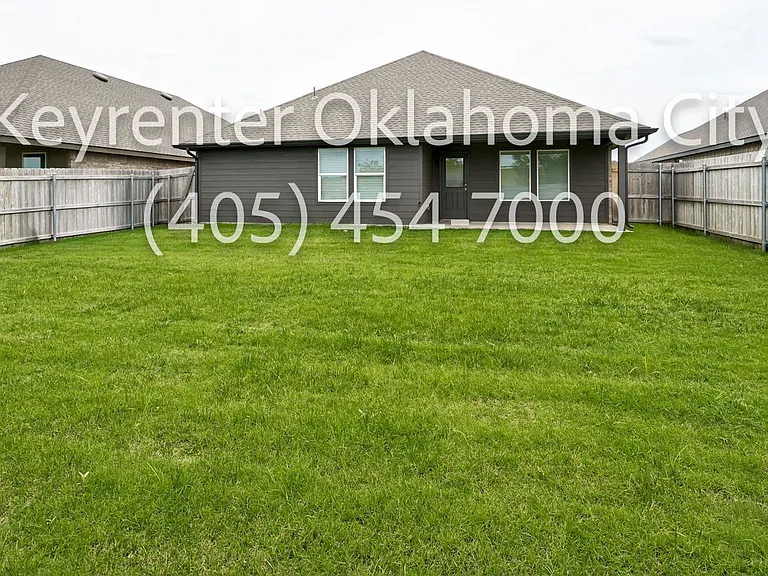 2809 Tracys Mnr — Photo 39