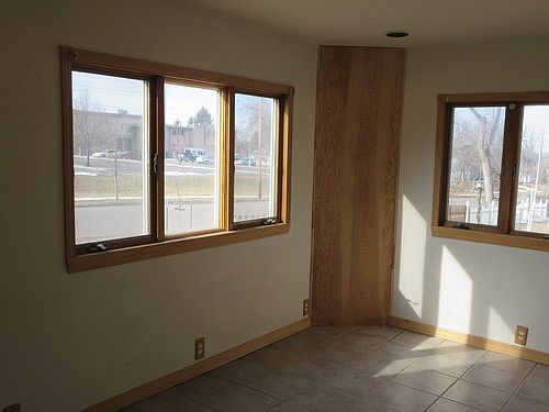 4th image of 2025 1st Ave N