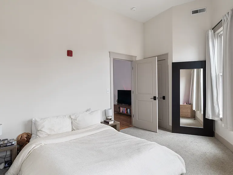 335 W Pike St #C — Photo 16
