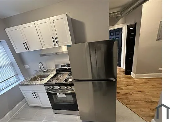 2 bed, $1,686 — Photo 4