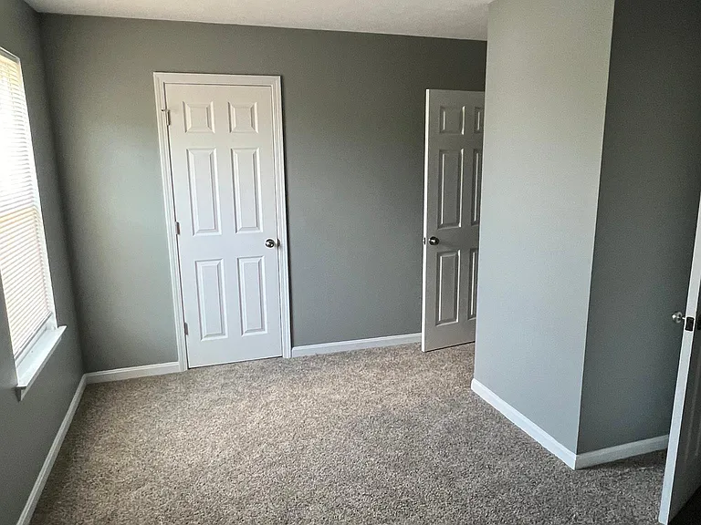 703 Brian Ct — Photo 12