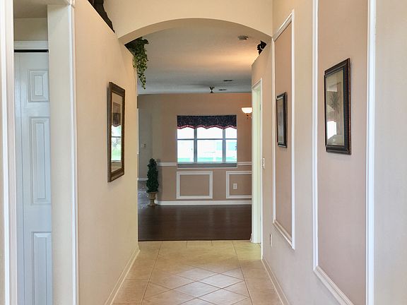 3rd image of 9622 Jasmine Brook Cir