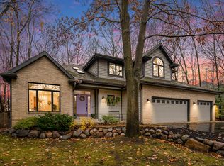 5363 Four Seasons Dr, Kalamazoo, MI 49009