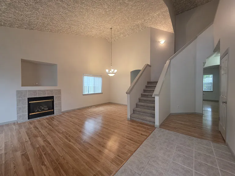 4373 Hearth St NE — Photo 7