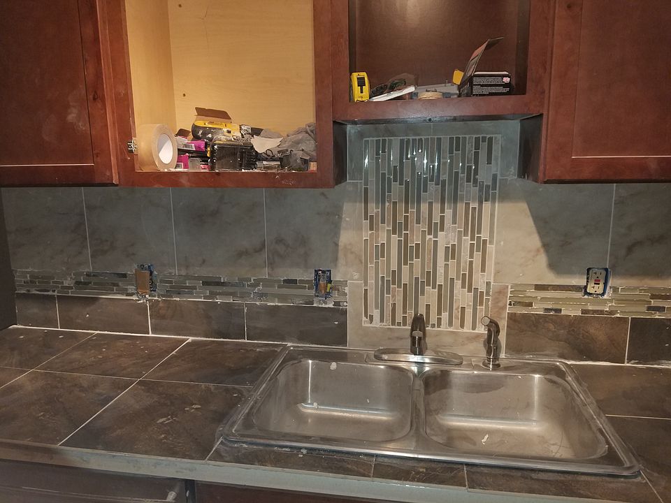 2nd image of 3325 Wabash Ave