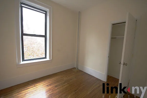 Rented by Link NY Realty | media 19