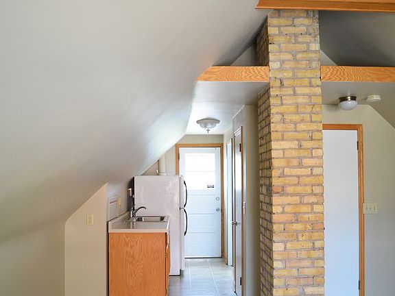 5th image of 3740 Bryant Ave S #3