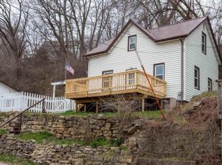 1091 Thomas Pl, Dubuque, IA 52001