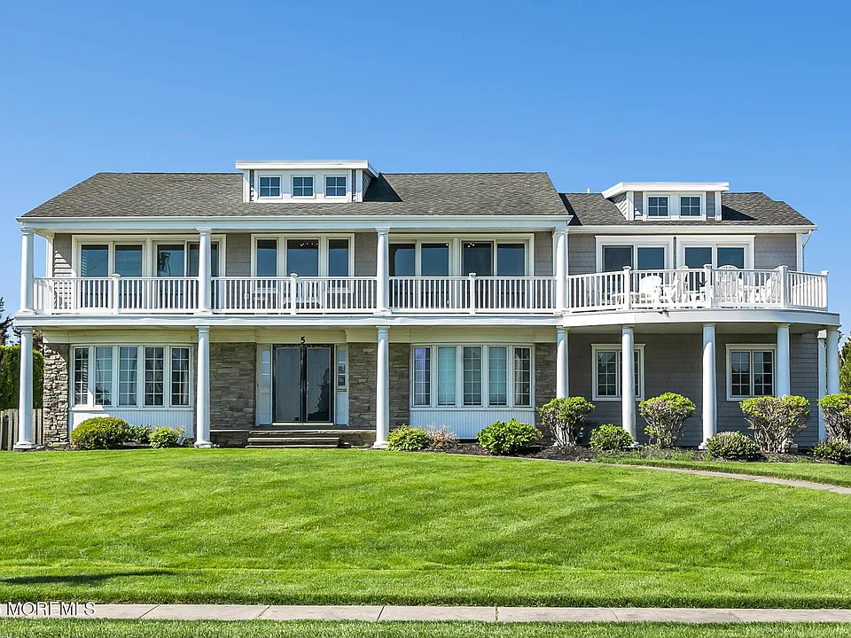 5 Lorraine Ave