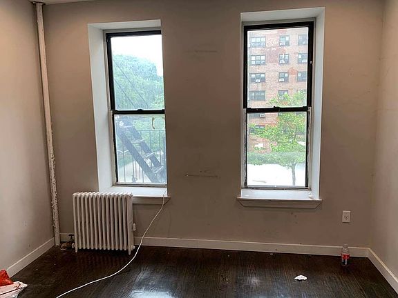 4th image of 328 E 106th St APT 5