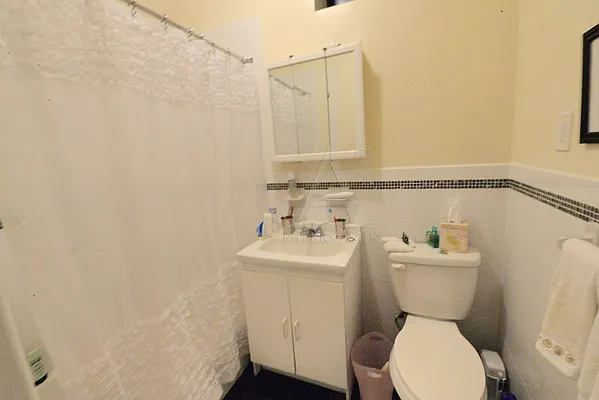 Rented by Peter Ashe | media 2