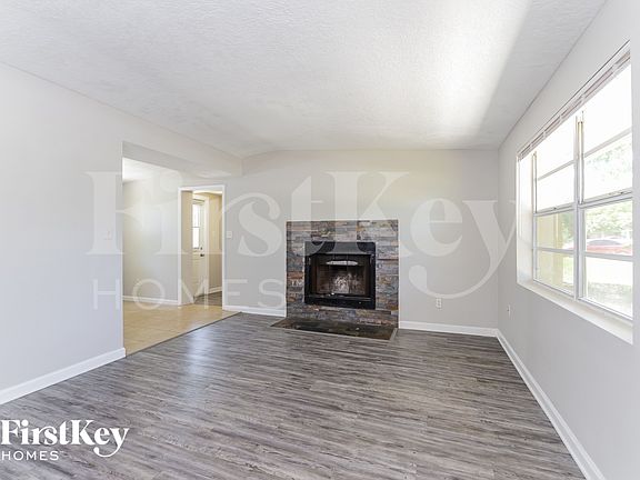 4th image of 429 Notre Dame Dr
