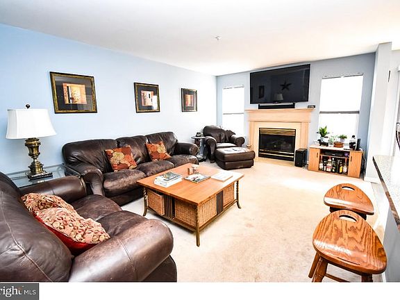 4th image of 2503 Juniper Ln