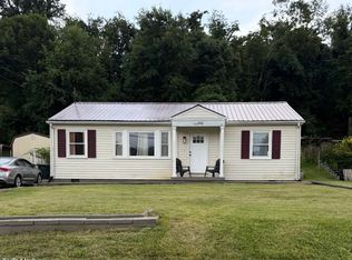 1801 Valley Dr, Bristol, VA 24201