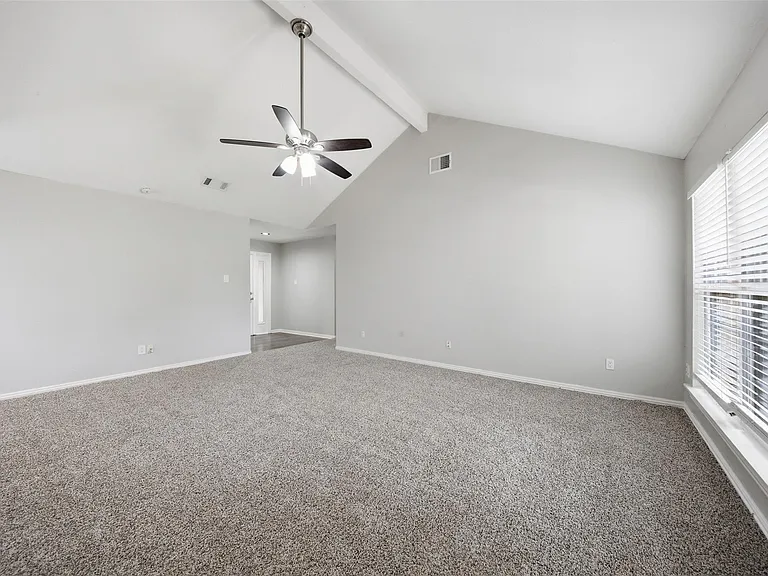 16310 Emberwood Dr — Photo 19