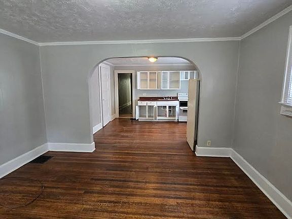 2nd image of 33 N Bradley Ave