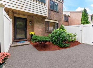 131 Greenbrook Dr #131, Stoughton, MA 02072