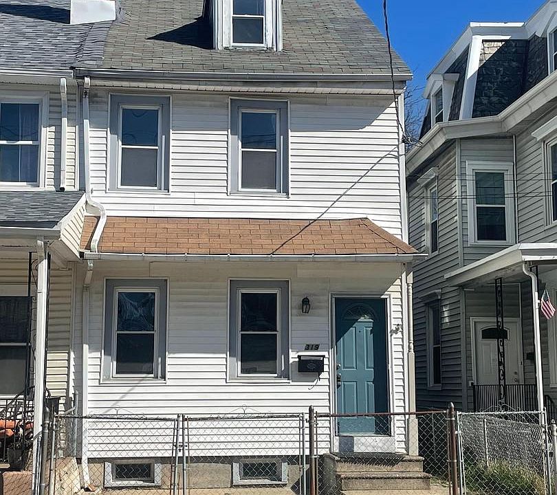 1st image of 319 Hudson St