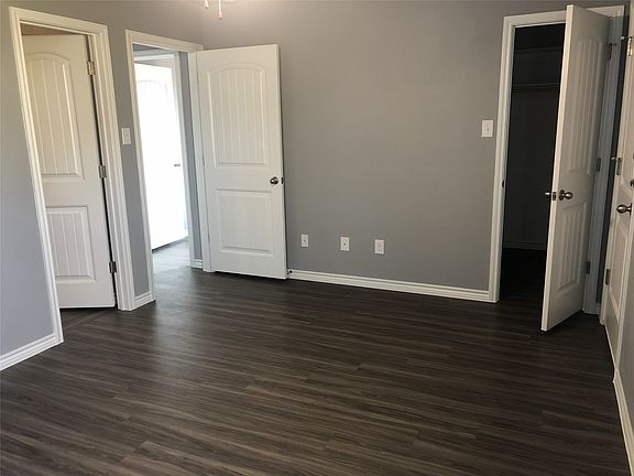 4th image of 1818 Castroville Trl