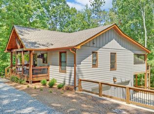 127 Malory Cir, Ellijay, GA 30540