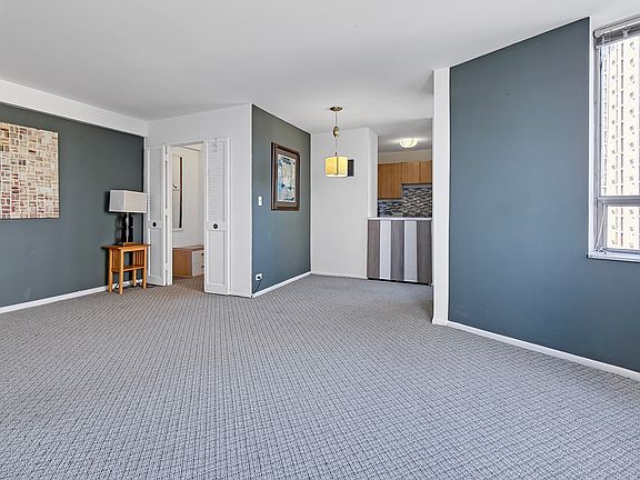 4th image of 5701 N Sheridan Rd APT 6D