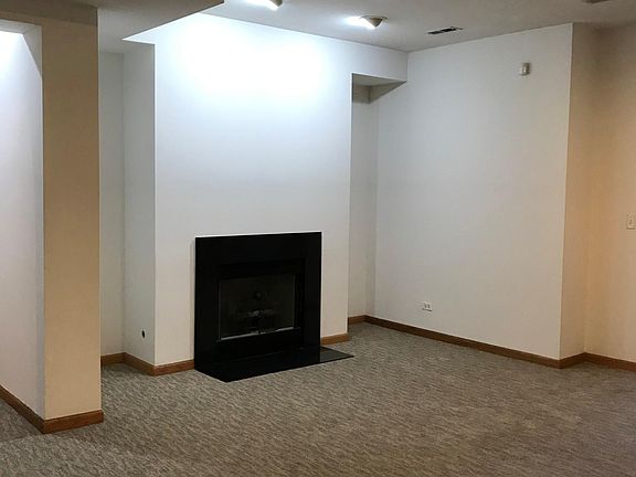 3rd image of 2723 N Wayne Ave #1F