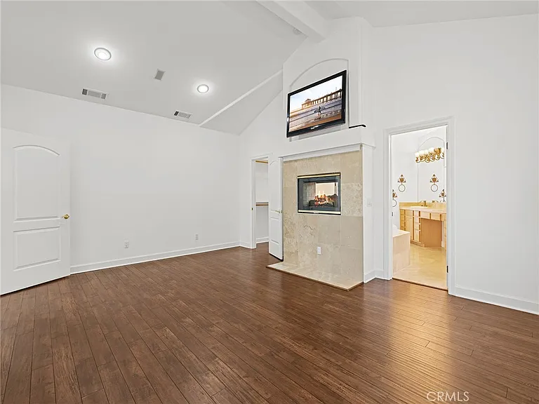 3210 N Ardmore Ave — Photo 29