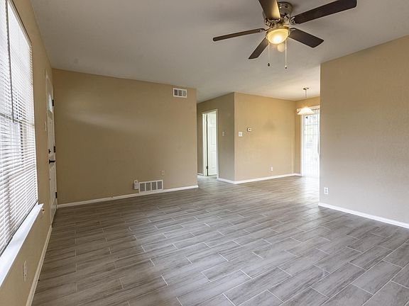 5th image of 6907 Palm Bay Dr