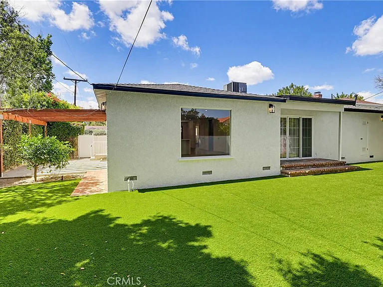 5440 Alcove Ave — Photo 42