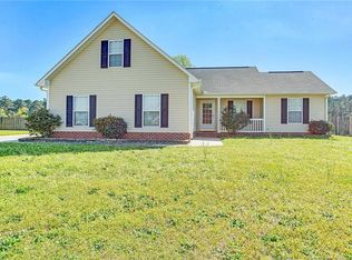 413 Rushmore Ct, Raeford, NC 28376